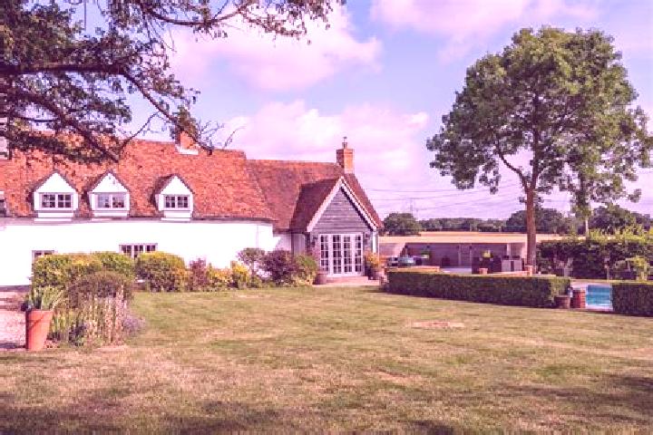 Escorts Great Sampford, United Kingdom — Local Companions