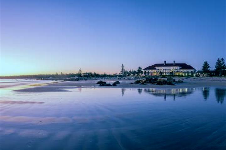 Escorts Greenwood-Greenbriar, Canada — Local Companions