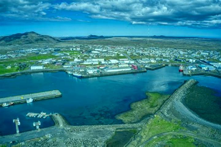 Escorts Grindavik, Iceland — Local Companions