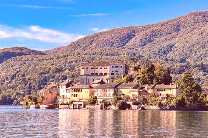 Escorts Grumolo Pedemonte, Italy — Local Companions