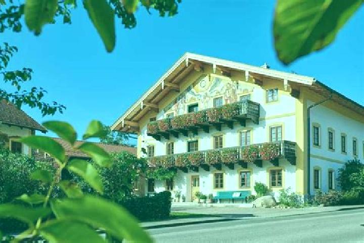 Escorts Gstadt am Chiemsee, Germany — Local Companions