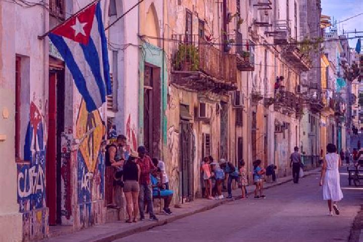 Escorts Guanabacoa, Cuba — Local Companions