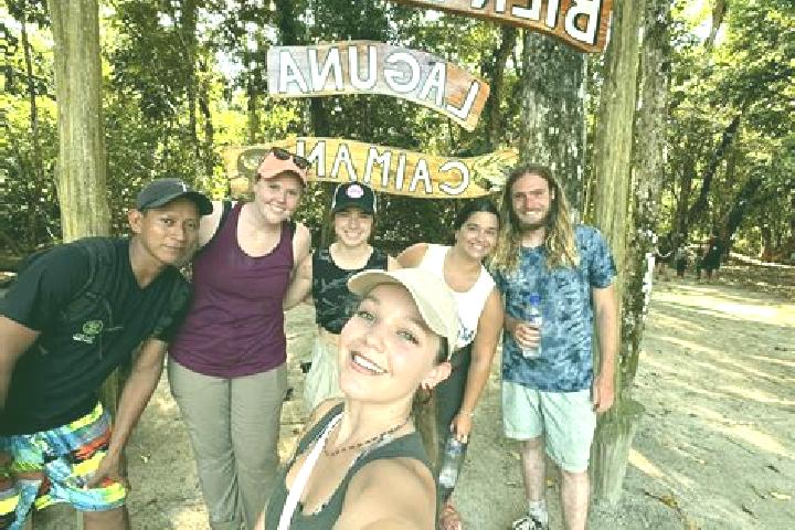 Escorts Guano, Ecuador — Local Companions