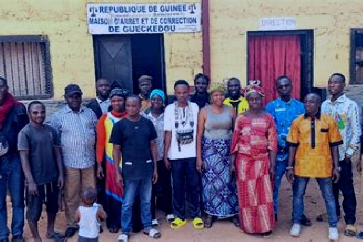 Escorts Gueckedou, Guinea — Local Companions