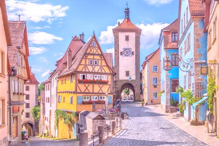 Escorts Gundelsheim, Germany — Local Companions