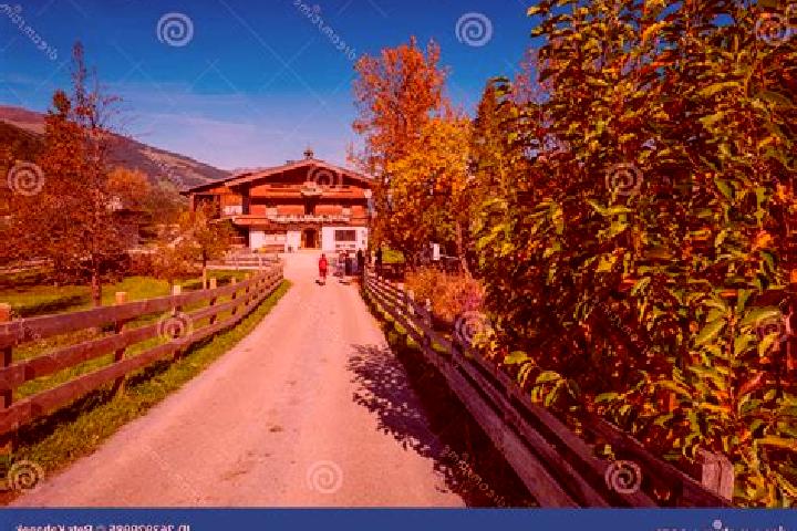 Escorts Hainzenberg, Austria — Local Companions