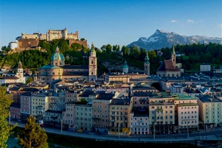 Escorts Halbenrain, Austria — Local Companions