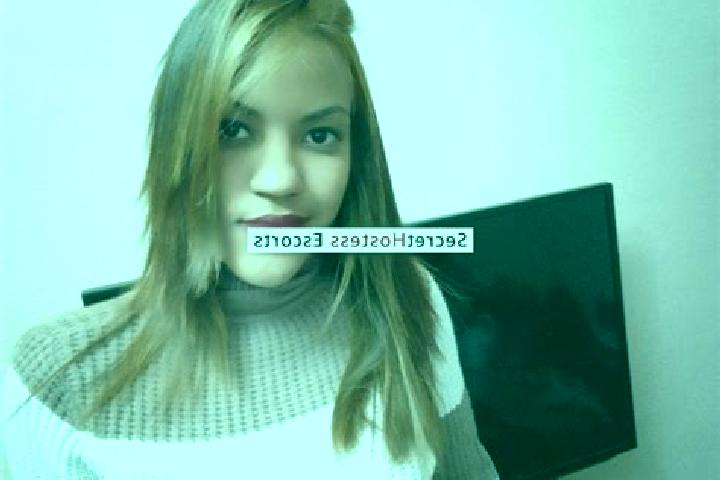Escorts Hal shany, Belarus — Local Companions