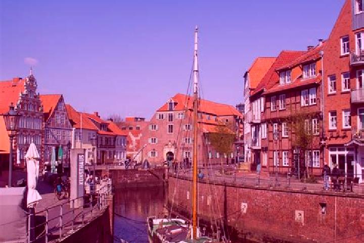 Escorts Hansestadt Stade, Germany — Local Companions
