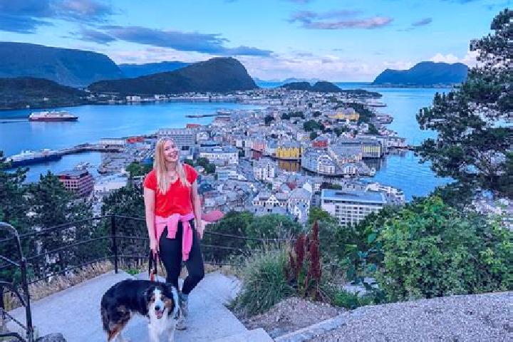 Escorts Hansnes, Norway — Local Companions