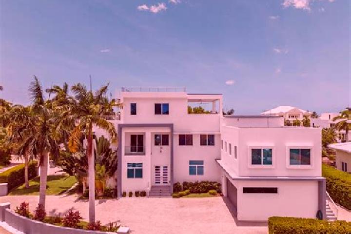 Escorts High Rock Estates, Cayman Islands — Local Companions