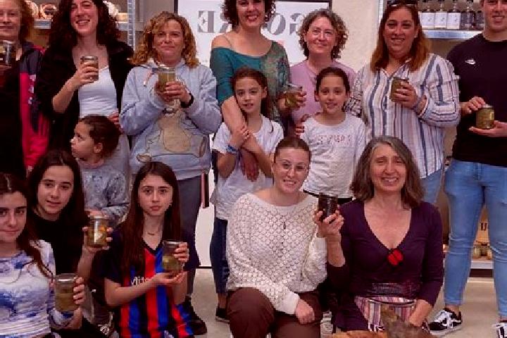 Escorts Hinojales, Spain — Local Companions