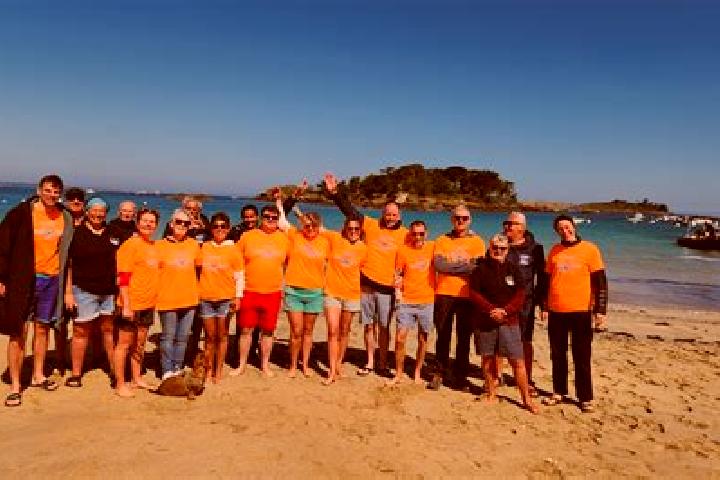 Escorts Hirel, France — Local Companions