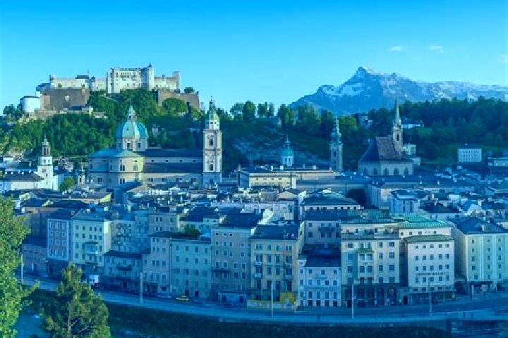 Escorts Hochtregist, Austria — Local Companions