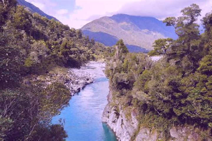 Escorts Hokitika, New Zealand — Local Companions