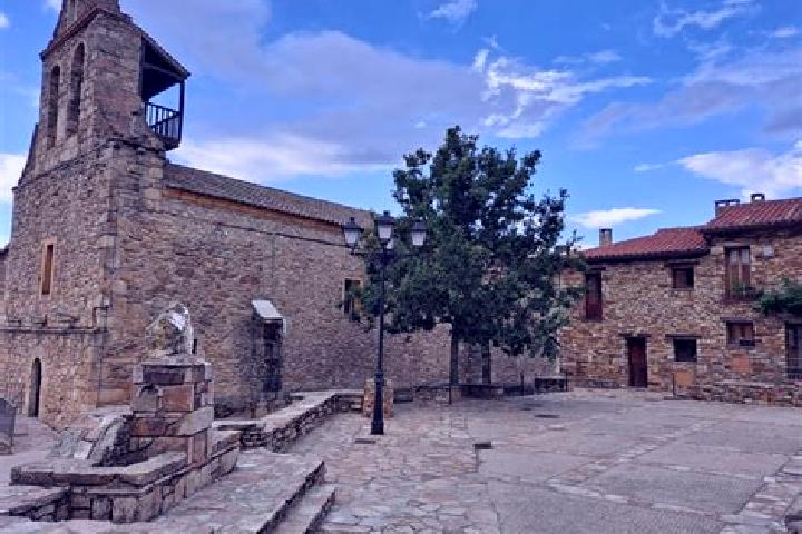 Escorts Horcajo de la Sierra, Spain — Local Companions