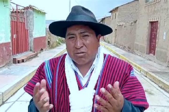 Escorts Huatasani, Peru — Local Companions