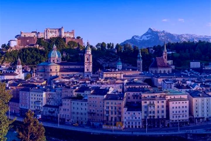 Escorts Huettau, Austria — Local Companions