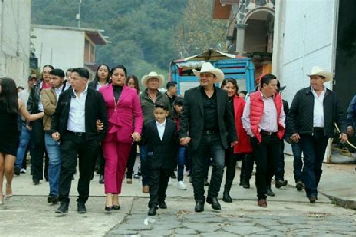 Escorts Huichila, Mexico — Local Companions