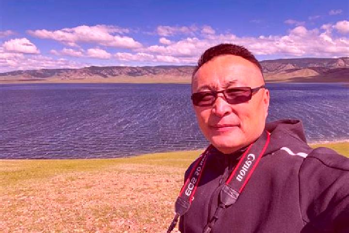 Escorts Hulan, China — Local Companions