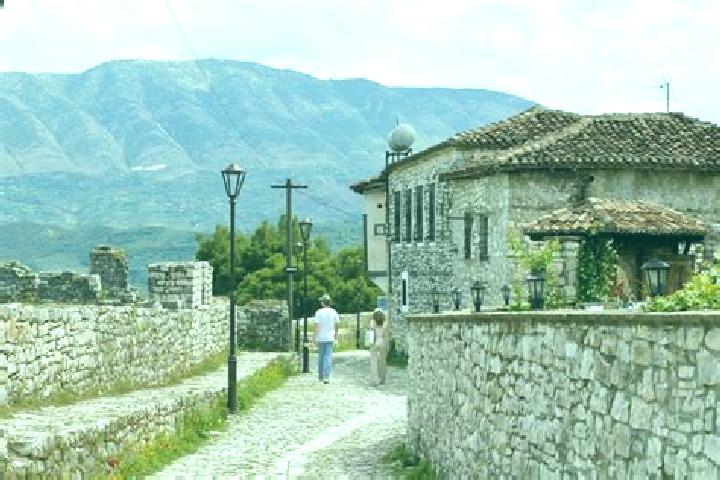 Escorts Iballe, Albania — Local Companions