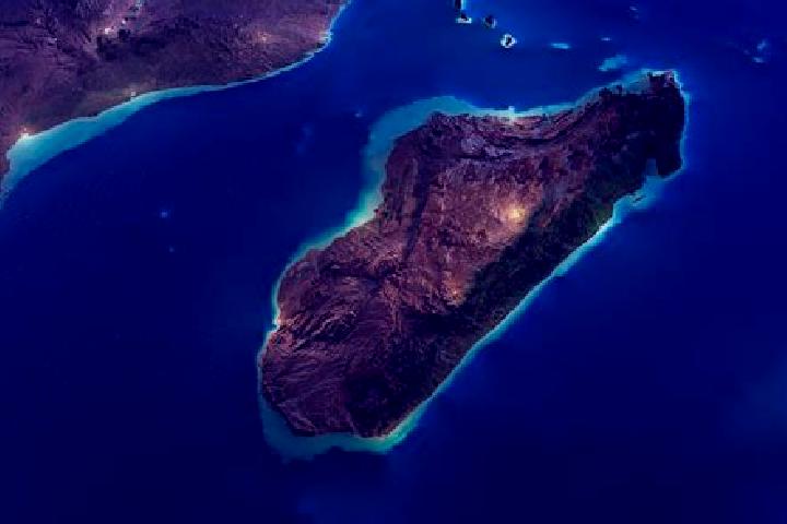 Escorts Ifanadiana, Madagascar — Local Companions