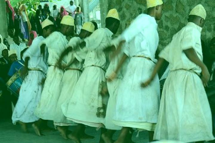Escorts Ikoni, Comoros — Local Companions