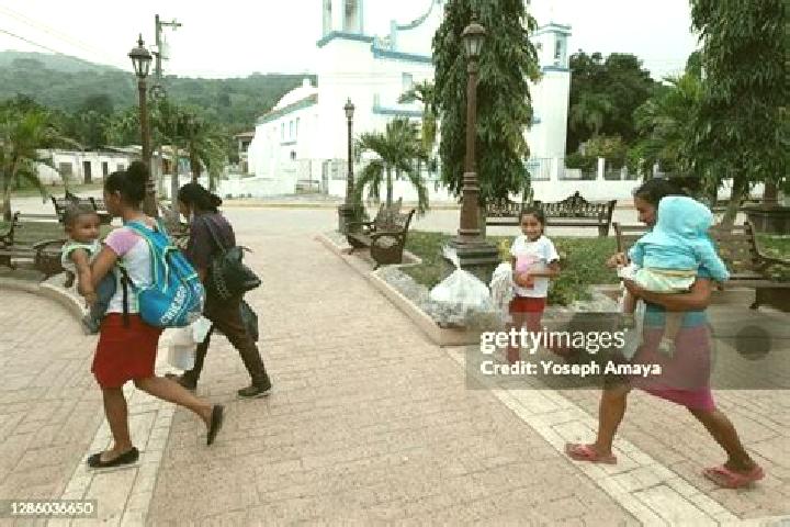 Escorts Ilama, Honduras — Local Companions