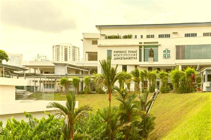 Escorts Institution Hill, Singapore — Local Companions