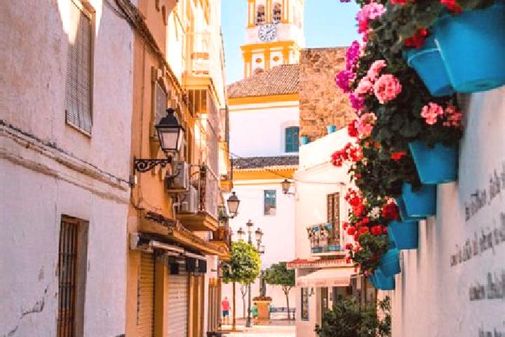 Escorts Jafre, Spain — Local Companions