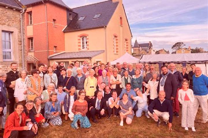 Escorts Jambville, France — Local Companions