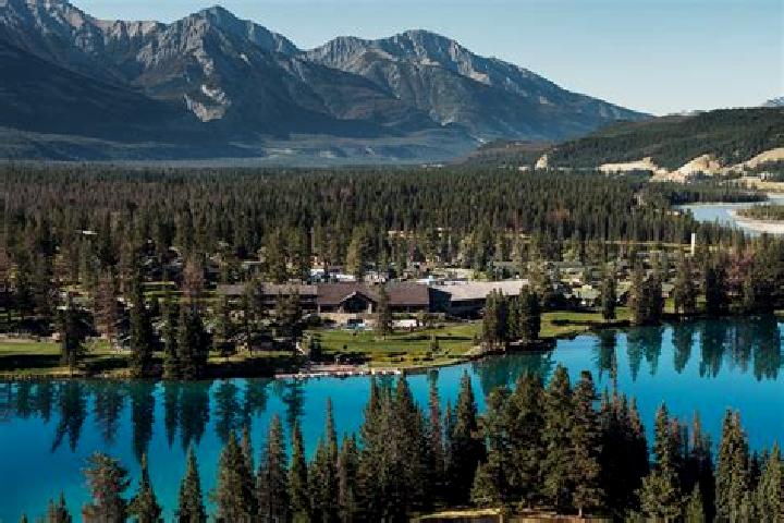 Escorts Jasper Park Lodge, Canada — Local Companions