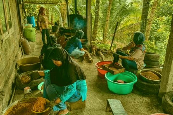 Escorts Jetak Kulon, Indonesia — Local Companions