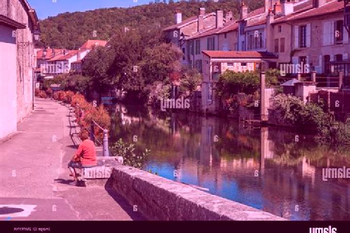 Escorts Joinville, France — Local Companions