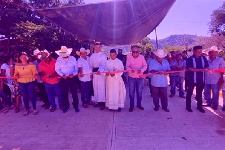 Escorts Jolotichan, Mexico — Local Companions
