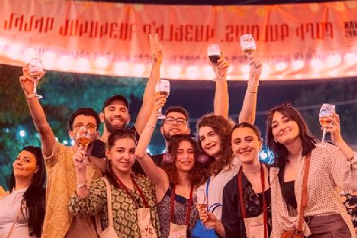 Escorts Jrvezh, Armenia — Local Companions