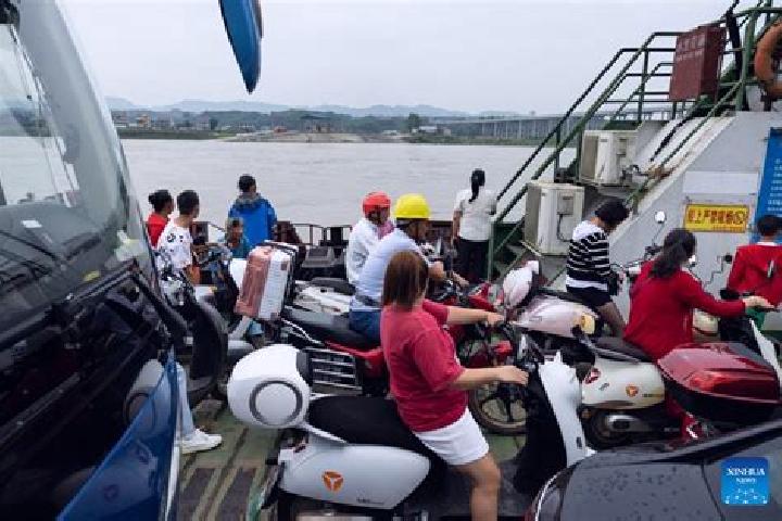 Escorts Juexi, China — Local Companions