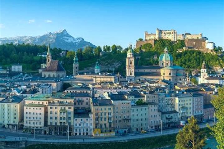 Escorts Julbach, Austria — Local Companions