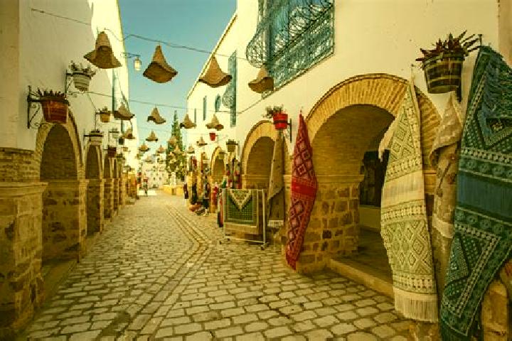 Escorts Kalaat es Senam, Tunisia — Local Companions