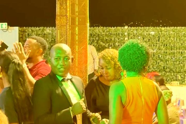 Escorts Kaoueni, Mayotte — Local Companions