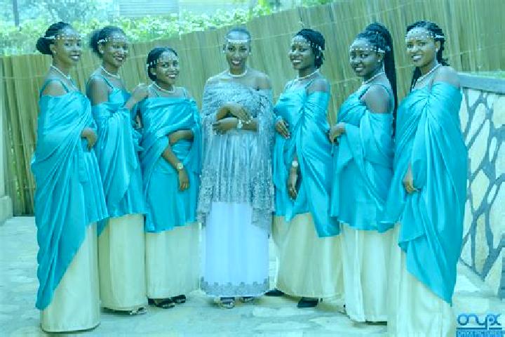 Escorts Karambi, Rwanda — Local Companions