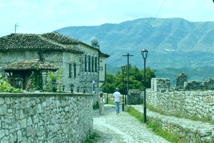 Escorts Karine, Albania — Local Companions