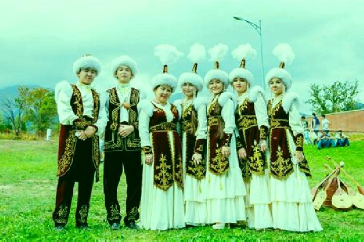 Escorts Kaztalovka, Kazakhstan — Local Companions