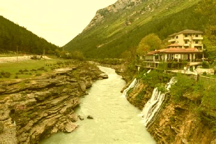 Escorts Kelcyre, Albania — Local Companions
