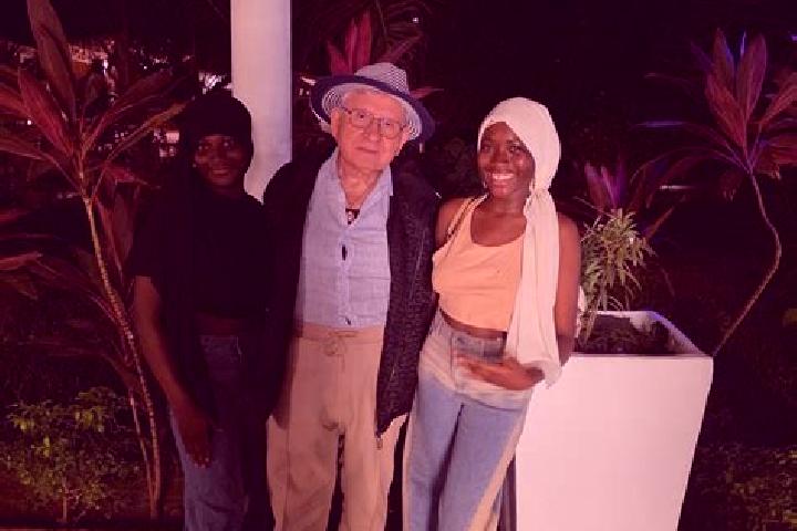 Escorts Kerr Serign, Gambia — Local Companions
