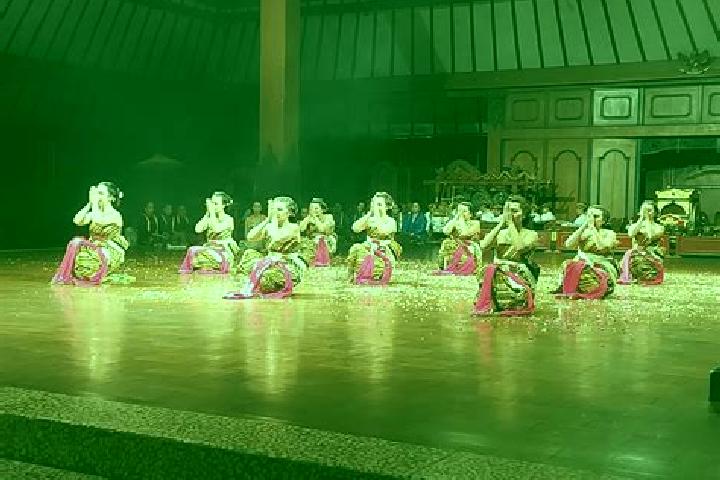 Escorts Ketawang, Indonesia — Local Companions