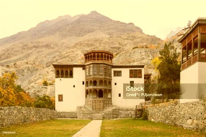 Escorts Khaplu, Pakistan — Local Companions