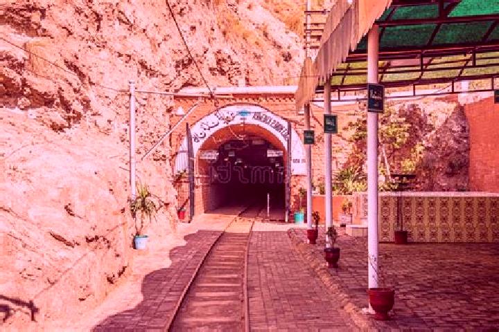 Escorts Khewra, Pakistan — Local Companions