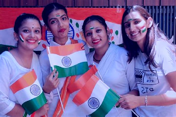Escorts Khilchian, India — Local Companions