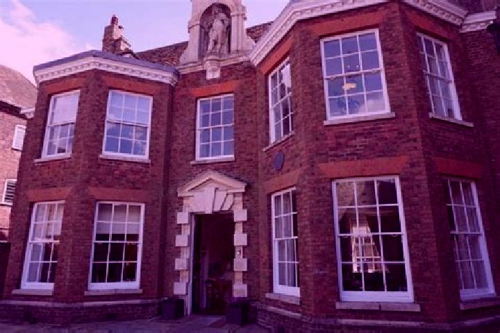 Escorts King s Lynn, United Kingdom — Local Companions